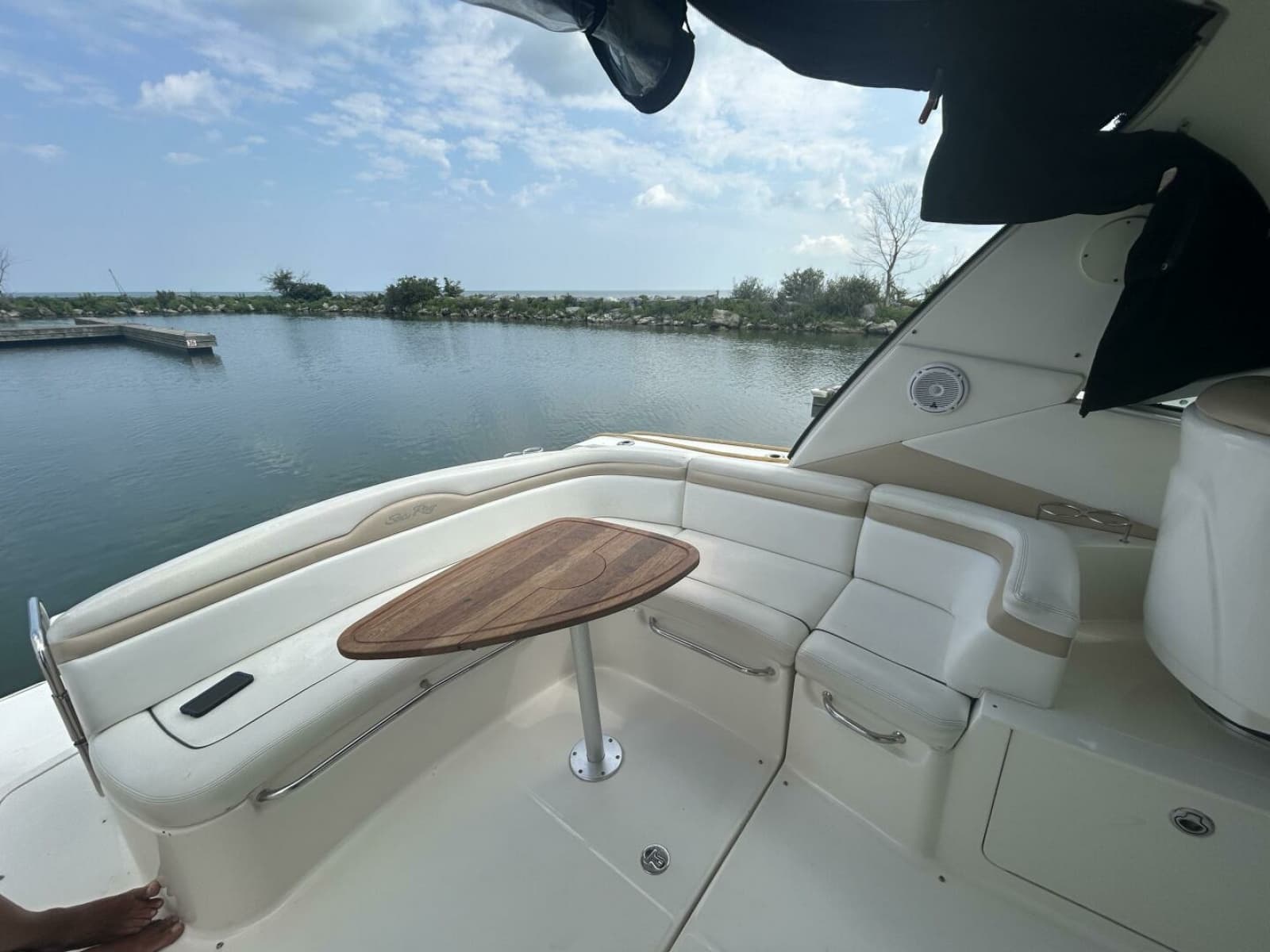 2010 Sea Ray 370 Sundancer - Photo 7