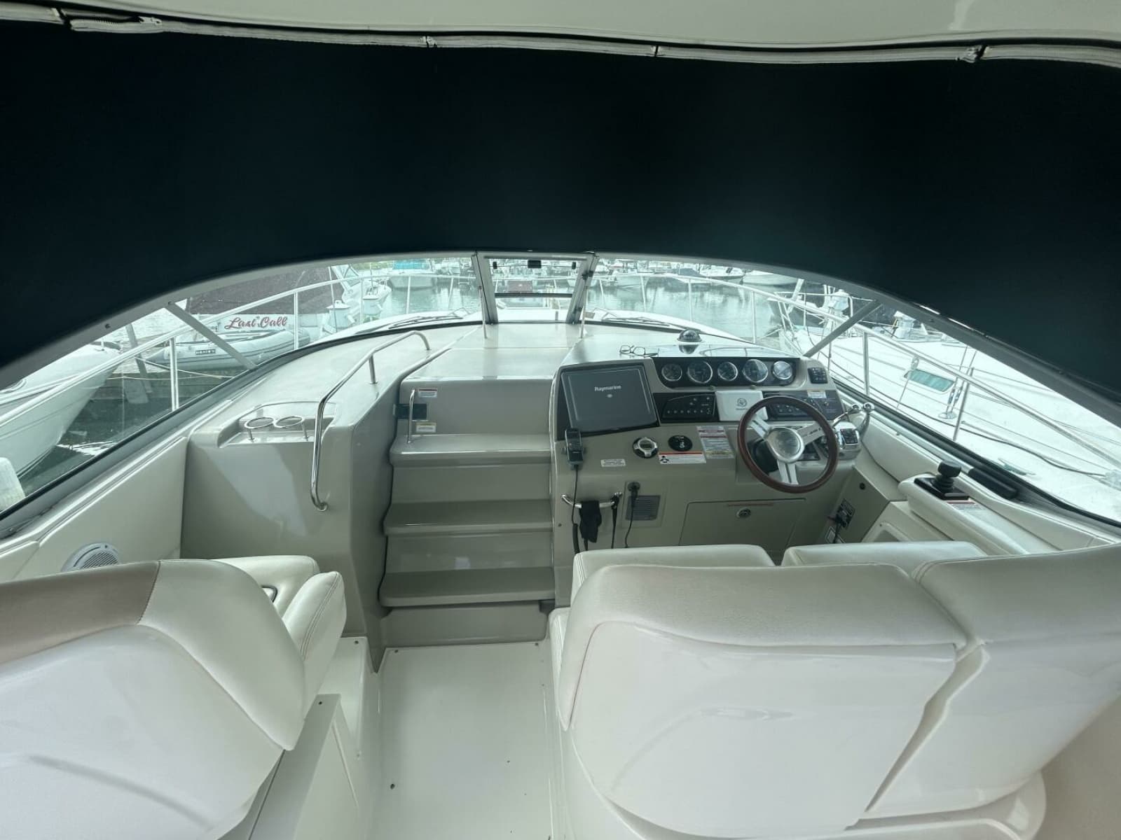 2010 Sea Ray 370 Sundancer - Photo 15