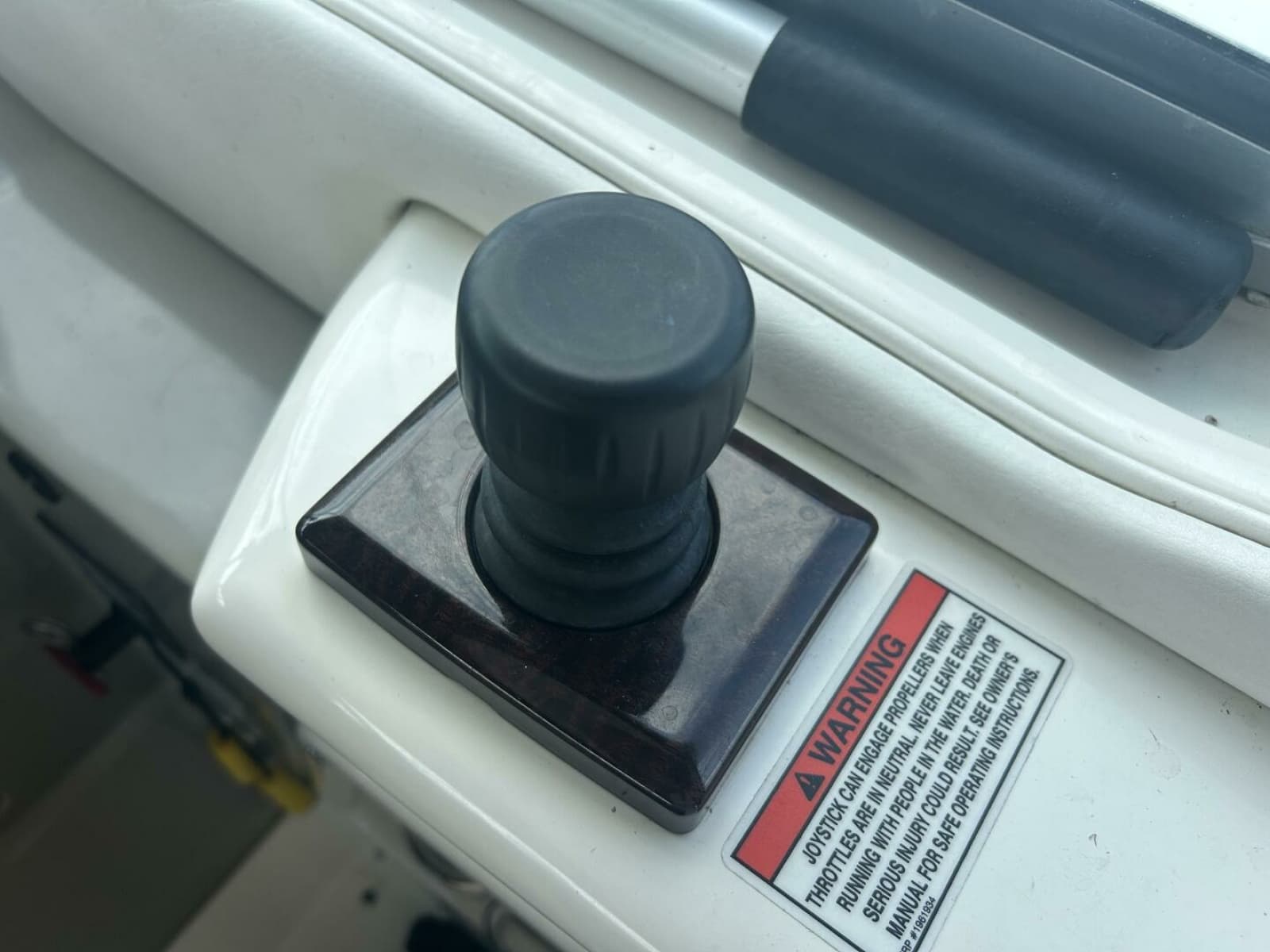 2010 Sea Ray 370 Sundancer - Photo 23