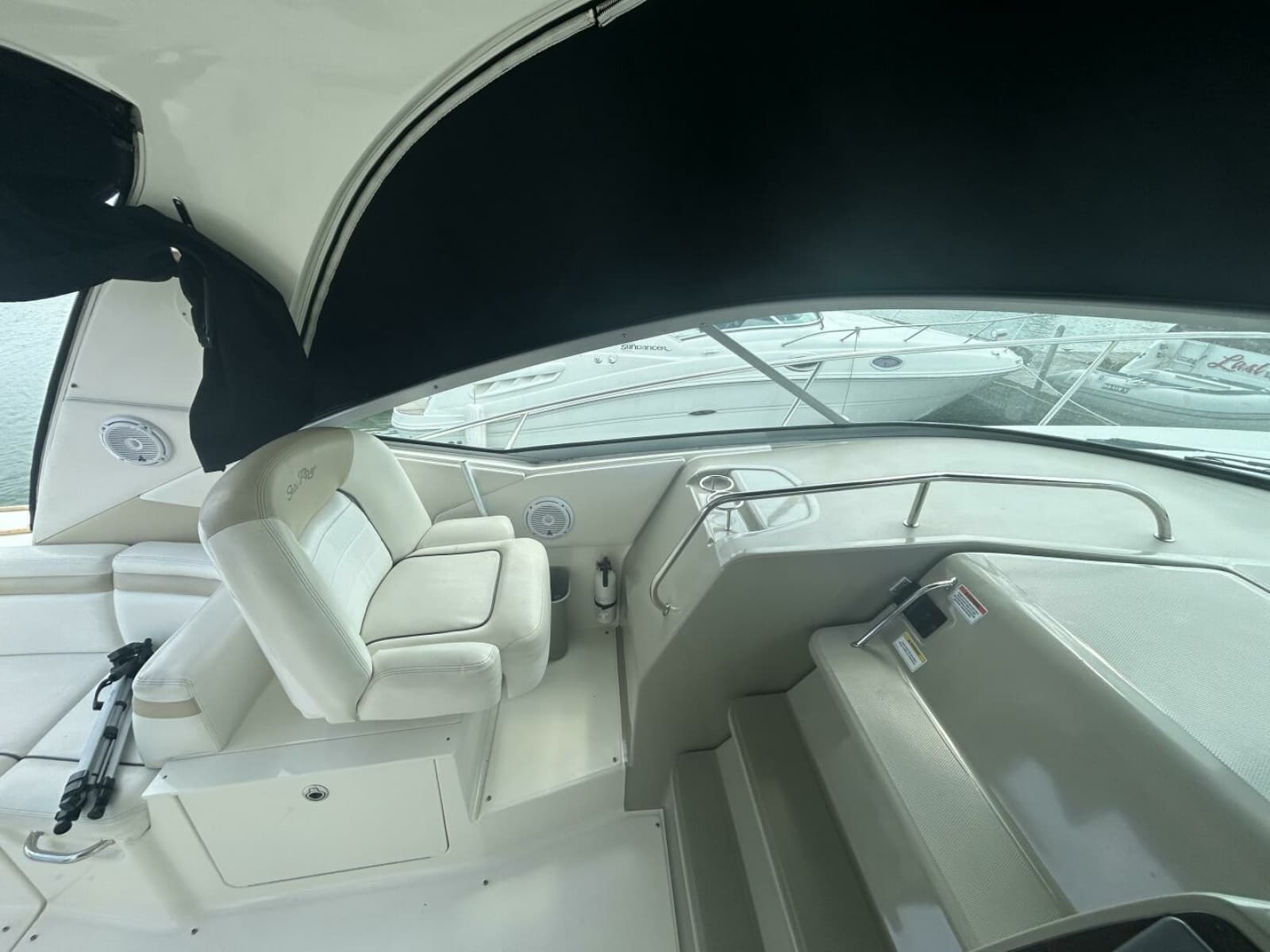 2010 Sea Ray 370 Sundancer - Photo 31