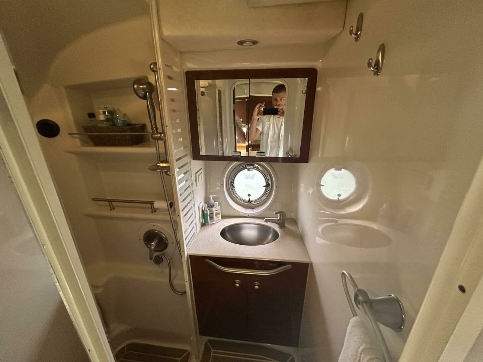 2010 Sea Ray 370 Sundancer - Photo 43