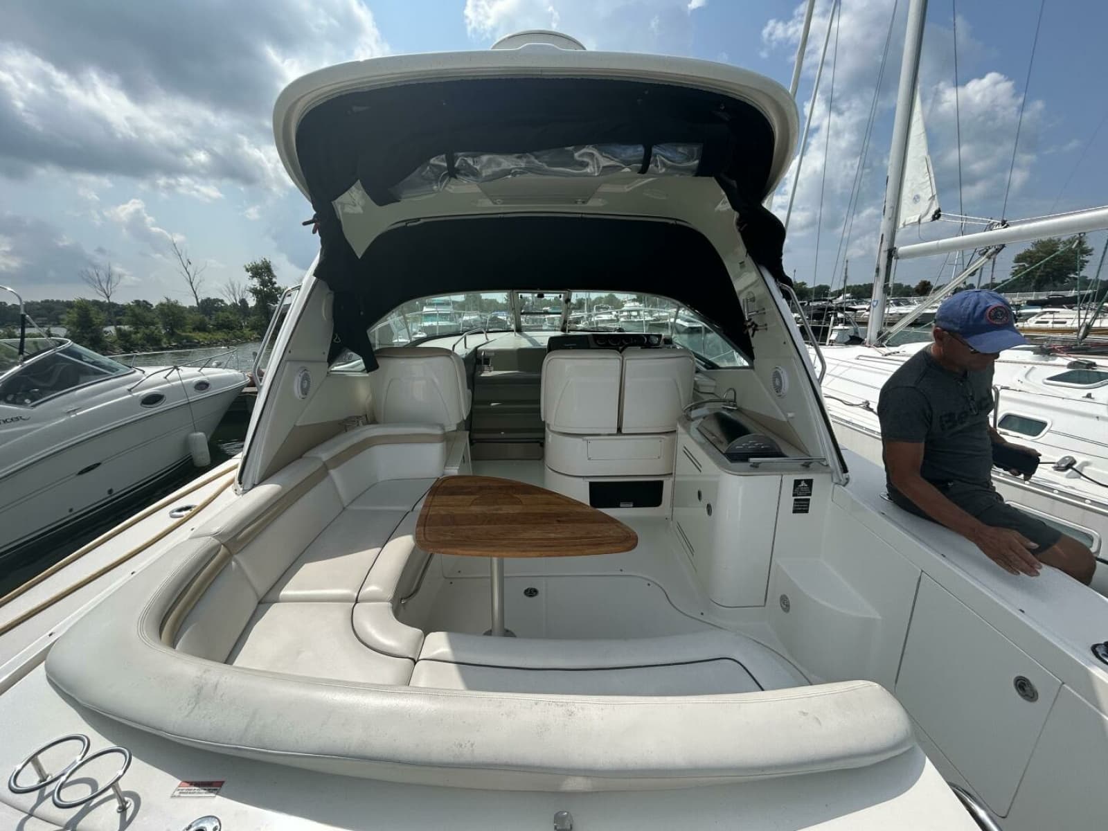 2010 Sea Ray 370 Sundancer - Photo 4