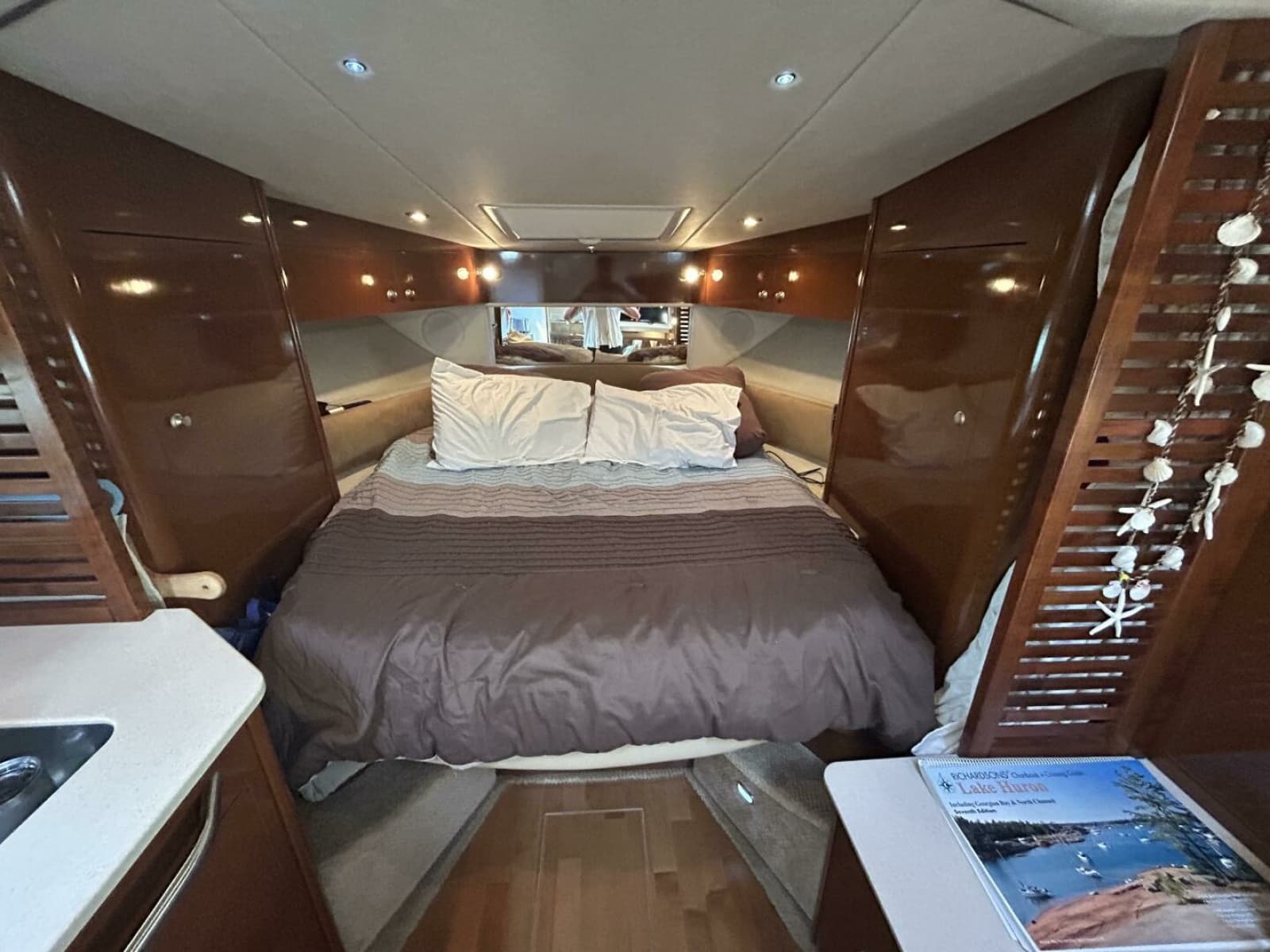 2010 Sea Ray 370 Sundancer - Photo 34