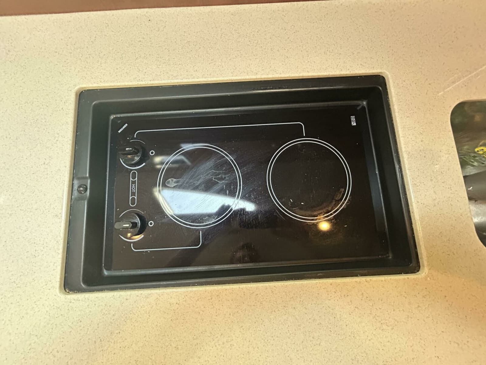 2010 Sea Ray 370 Sundancer - Photo 37