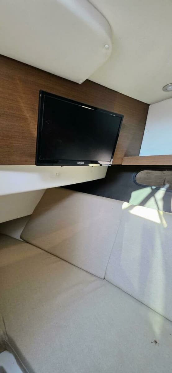 2019 Sea Ray 350 SLX - Photo 31