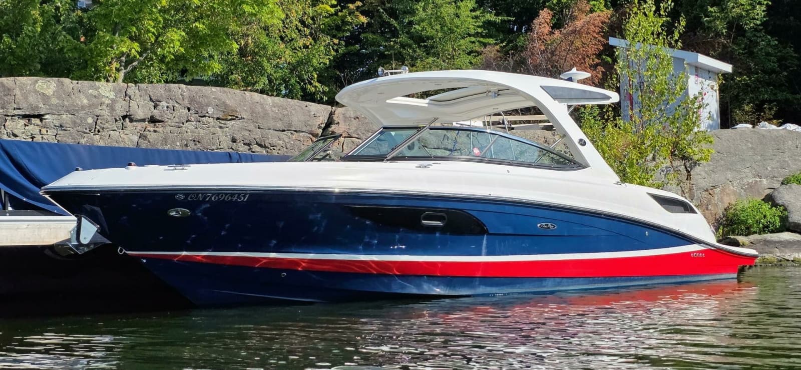 2019 Sea Ray 350 SLX - Photo 3