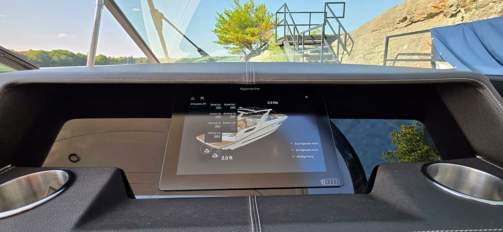 2019 Sea Ray 350 SLX - Photo 24