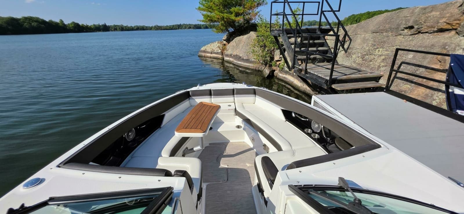 2019 Sea Ray 350 SLX - Photo 25