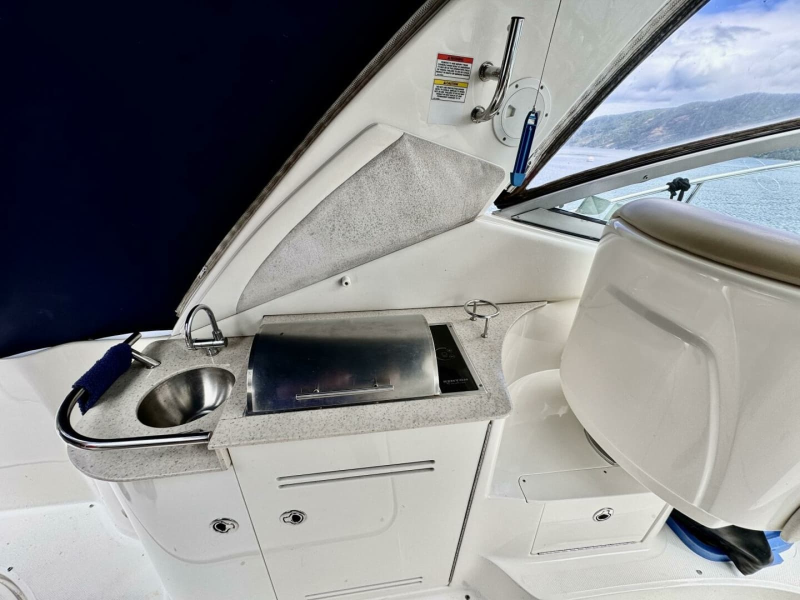 2008 Sea Ray 330 Sundancer - Photo 19
