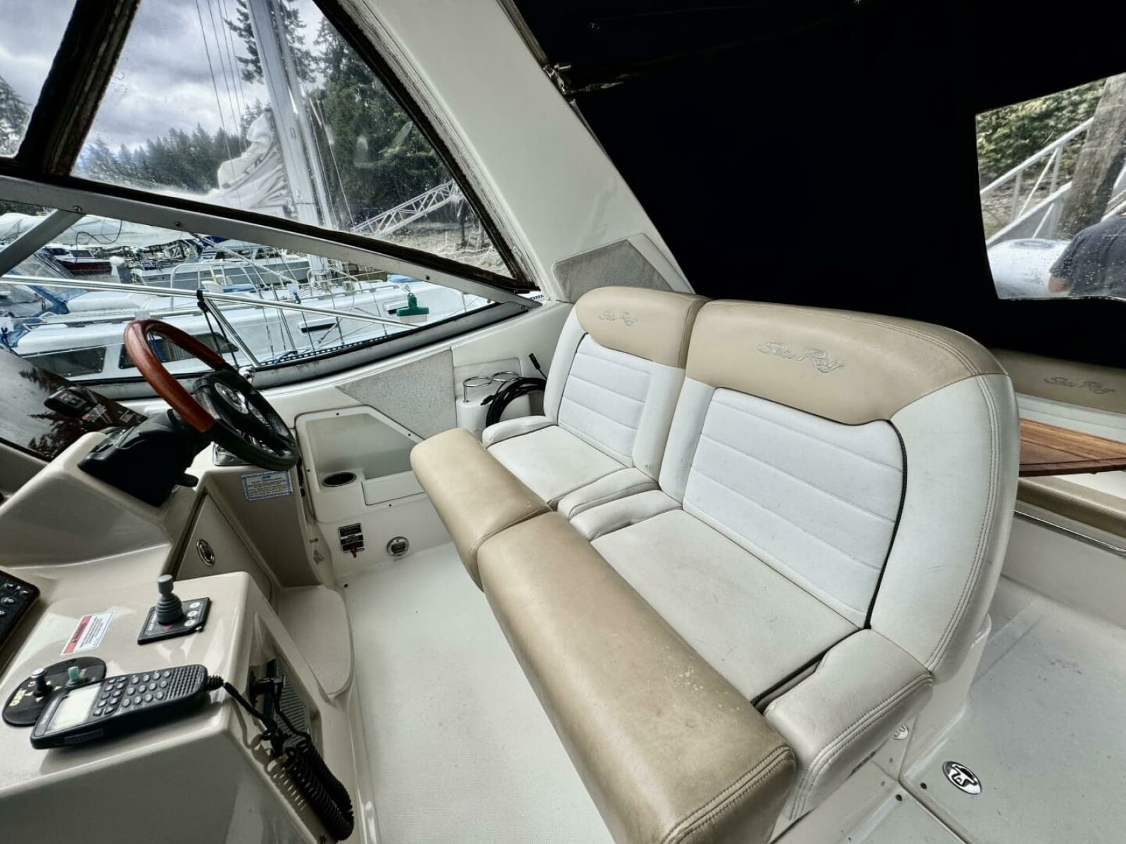 2008 Sea Ray 330 Sundancer - Photo 34