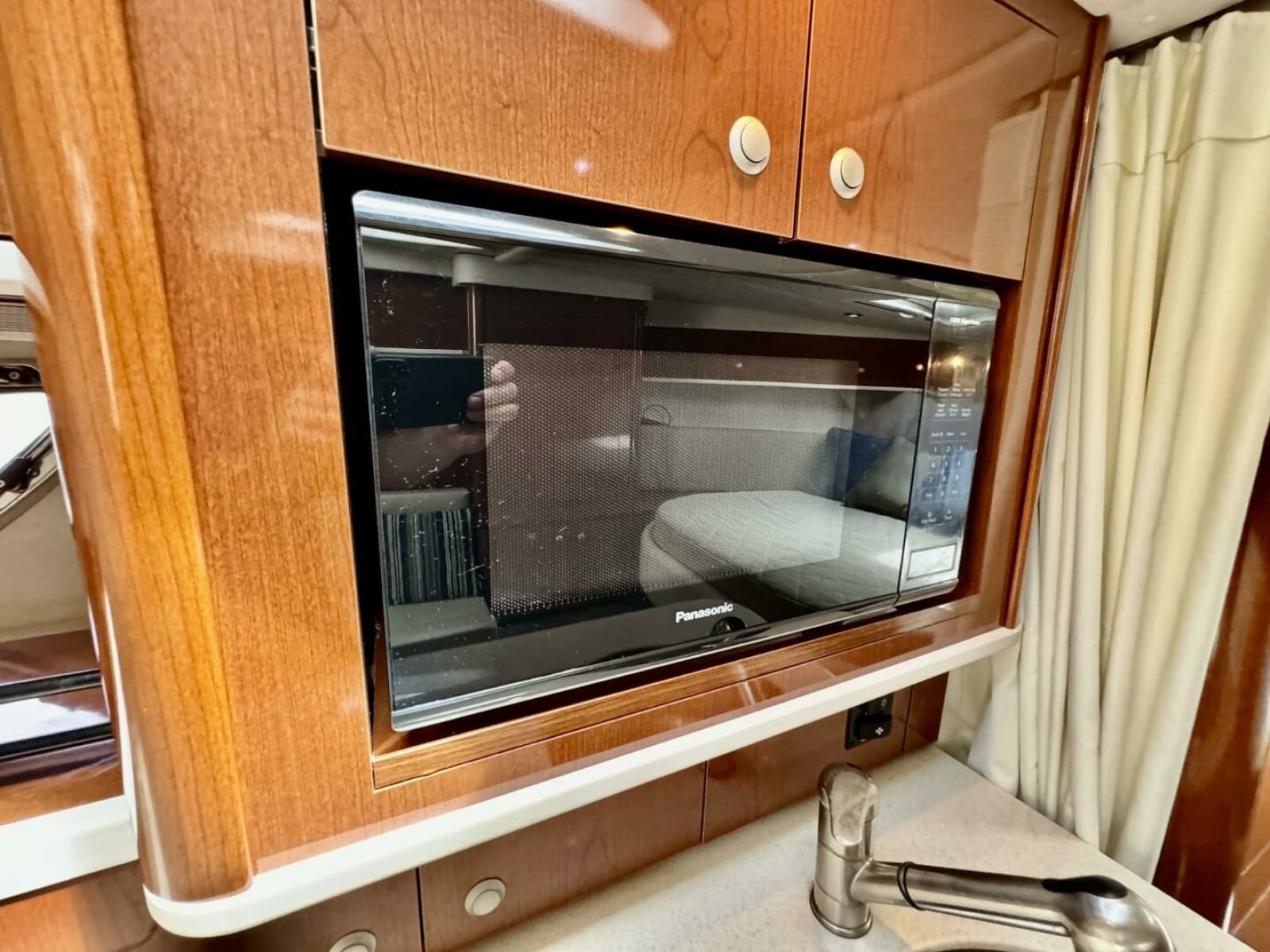 2008 Sea Ray 330 Sundancer - Photo 49