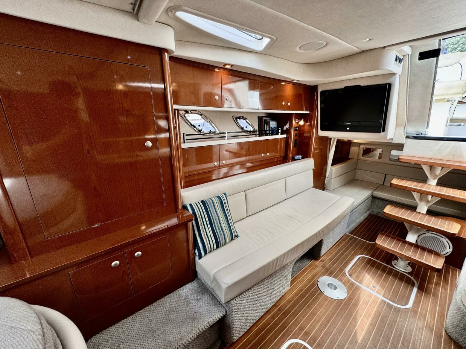 2008 Sea Ray 330 Sundancer - Photo 53