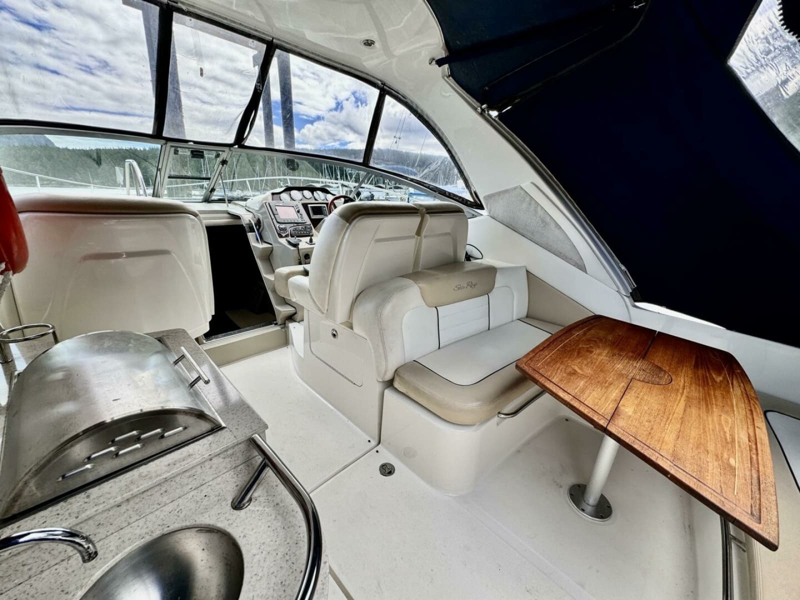 2008 Sea Ray 330 Sundancer - Photo 13