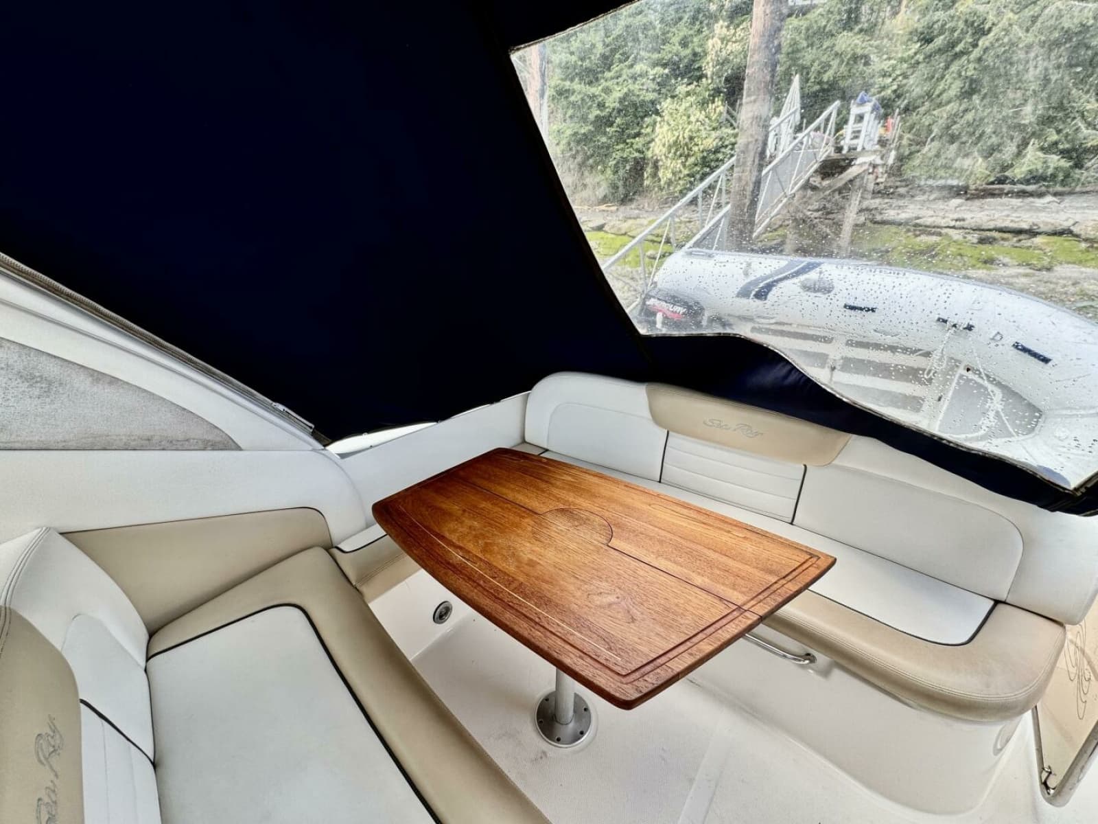 2008 Sea Ray 330 Sundancer - Photo 21