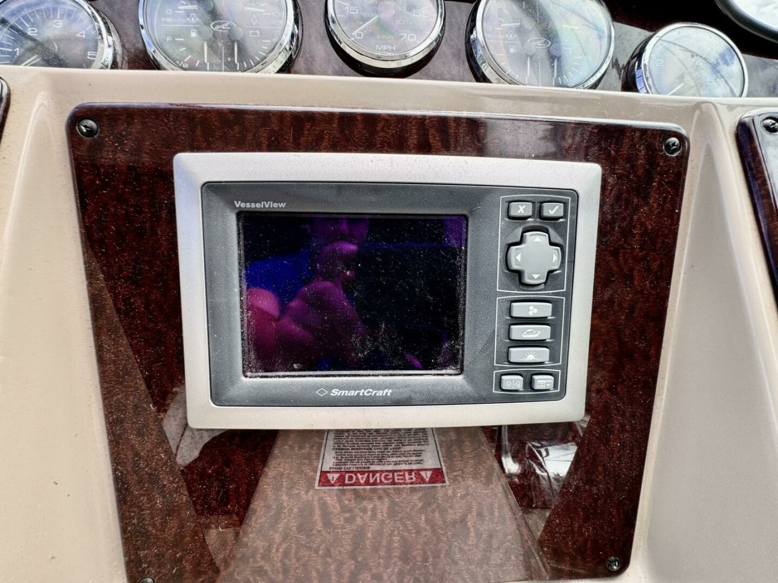 2008 Sea Ray 330 Sundancer - Photo 30