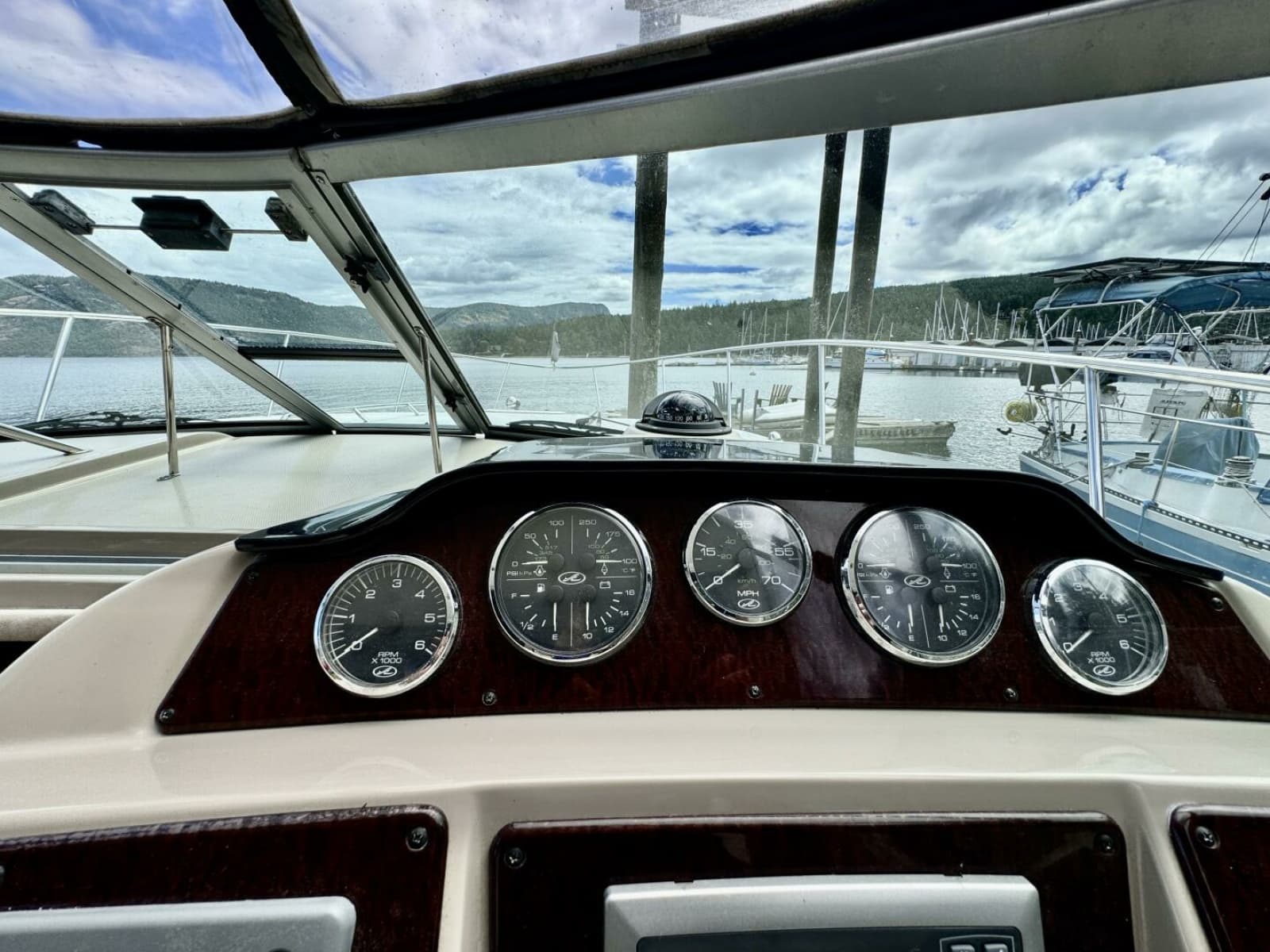 2008 Sea Ray 330 Sundancer - Photo 31