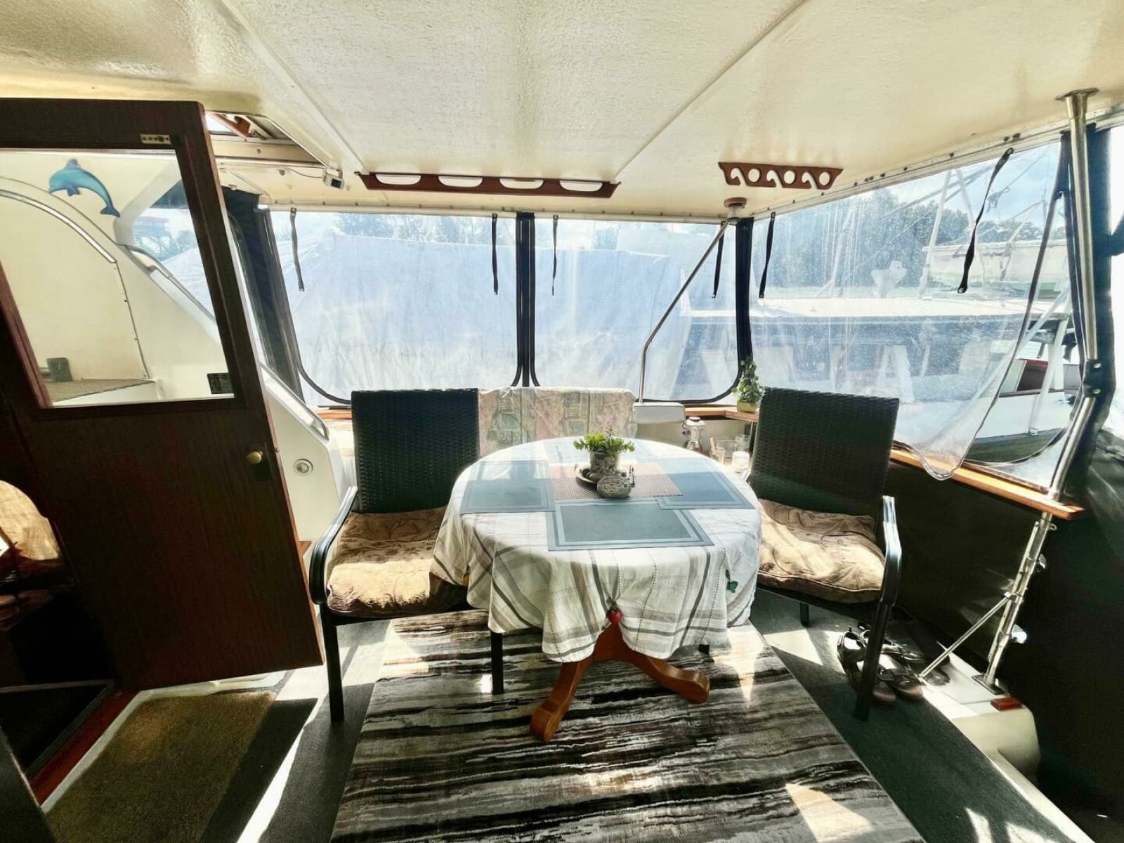 1983 Uniflite Double Cabin - Photo 8