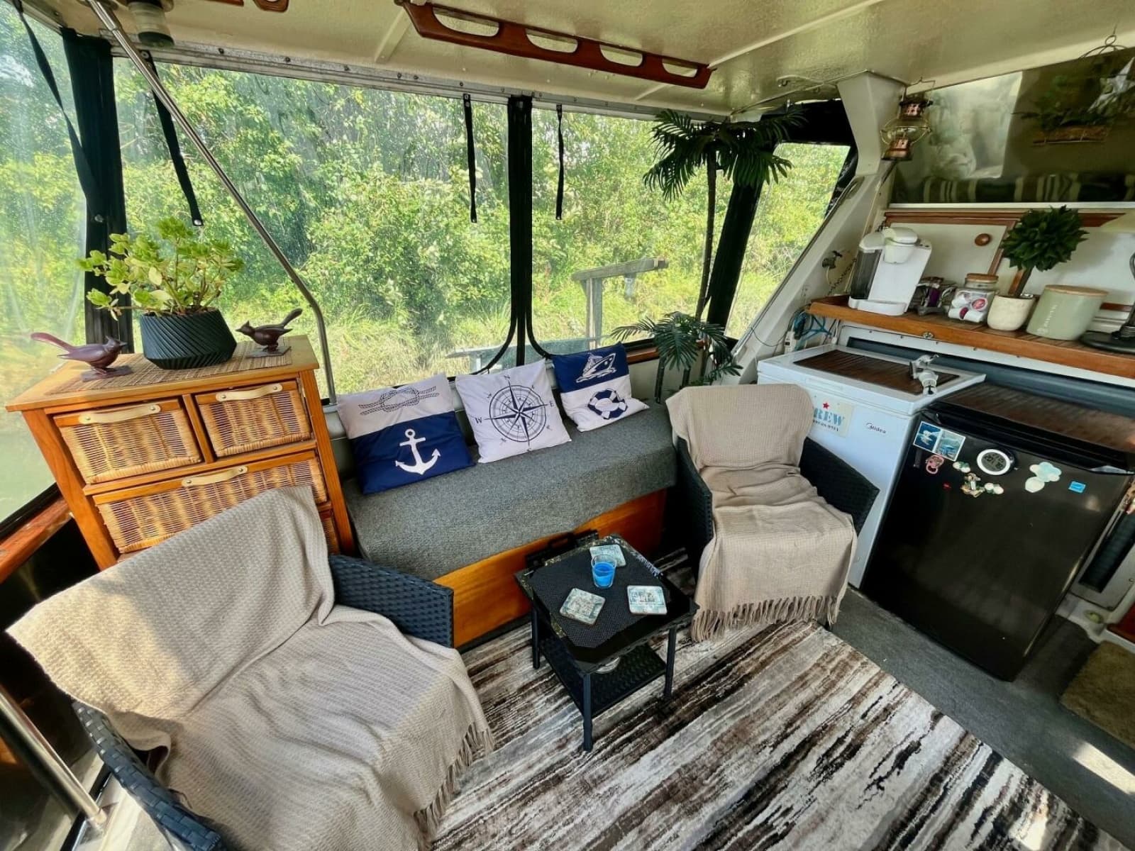 1983 Uniflite Double Cabin - Photo 10