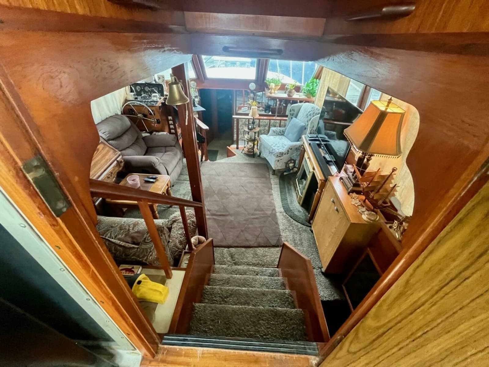 1983 Uniflite Double Cabin - Photo 15
