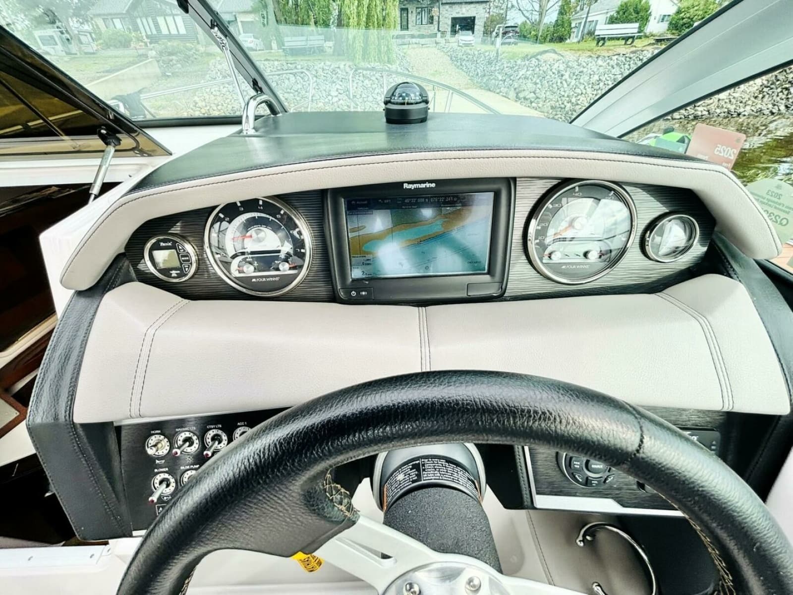 2017 Four Winns V255 - Photo 13