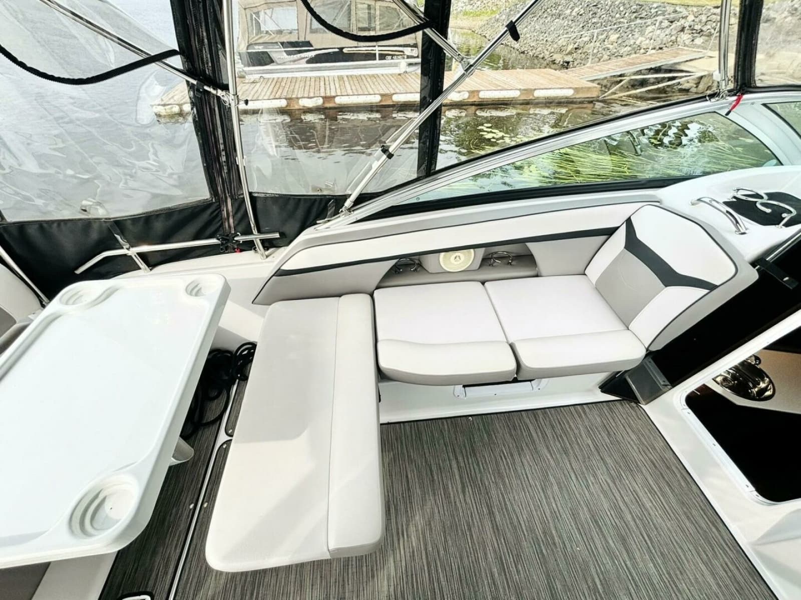 2017 Four Winns V255 - Photo 9