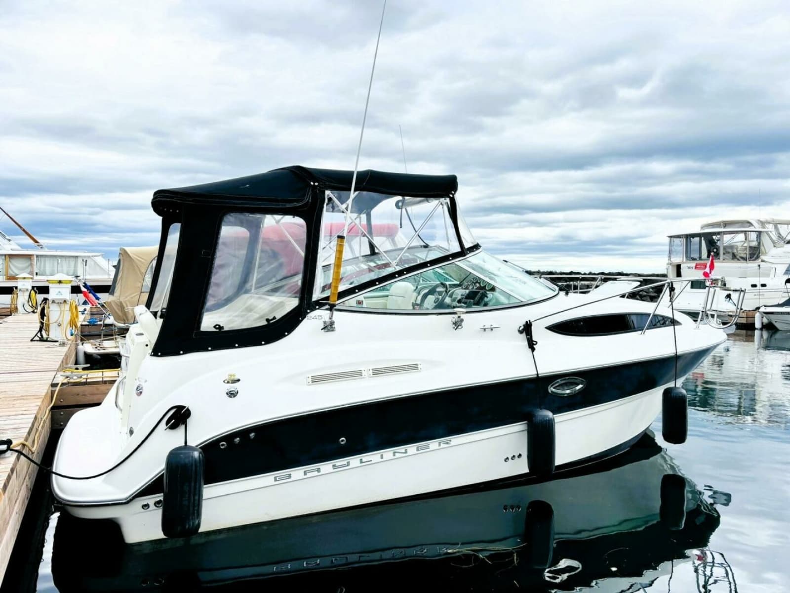 2008 Bayliner 245 SB - Photo 2
