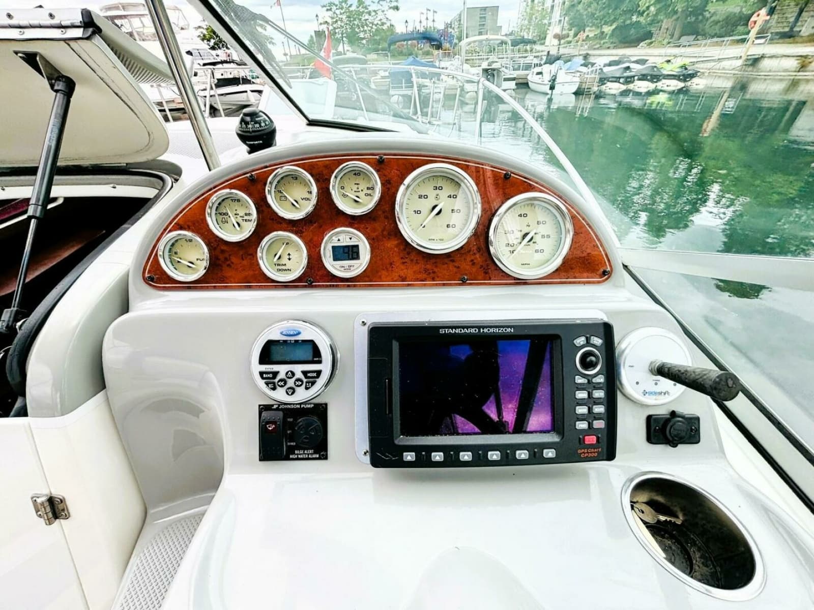 2008 Bayliner 245 SB - Photo 15