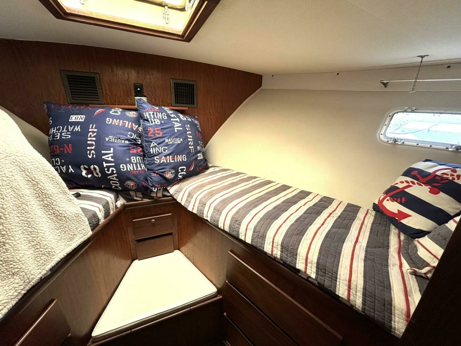 1972 Hatteras 43DC - Photo 34