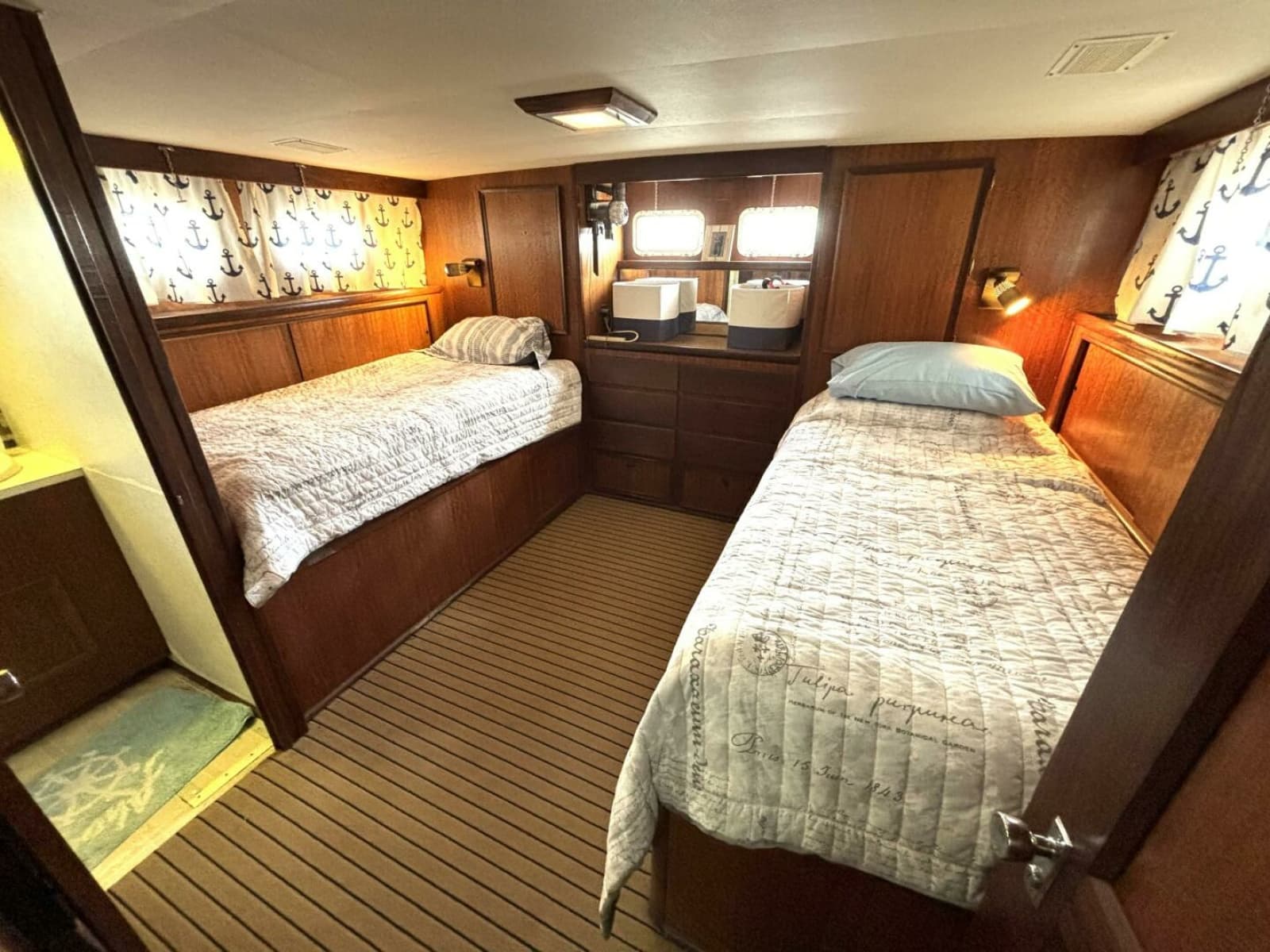 1972 Hatteras 43DC - Photo 37