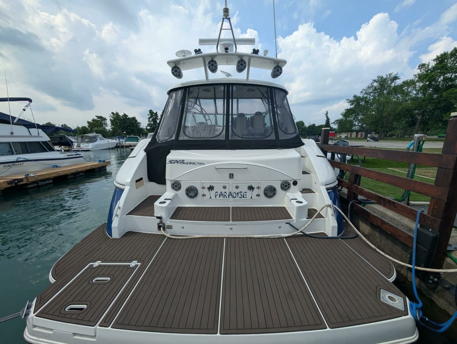2007 Cruisers Yachts 520 Express - Photo 13