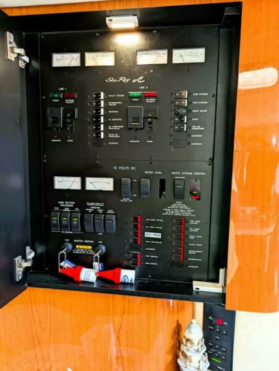 2000 Sea Ray 410 SUNDANCER - Photo 42
