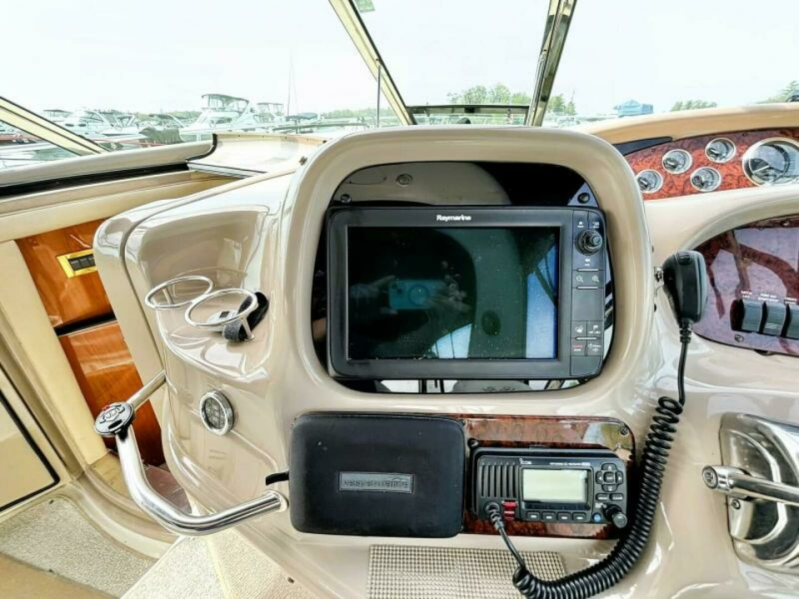 2000 Sea Ray 410 SUNDANCER - Photo 21