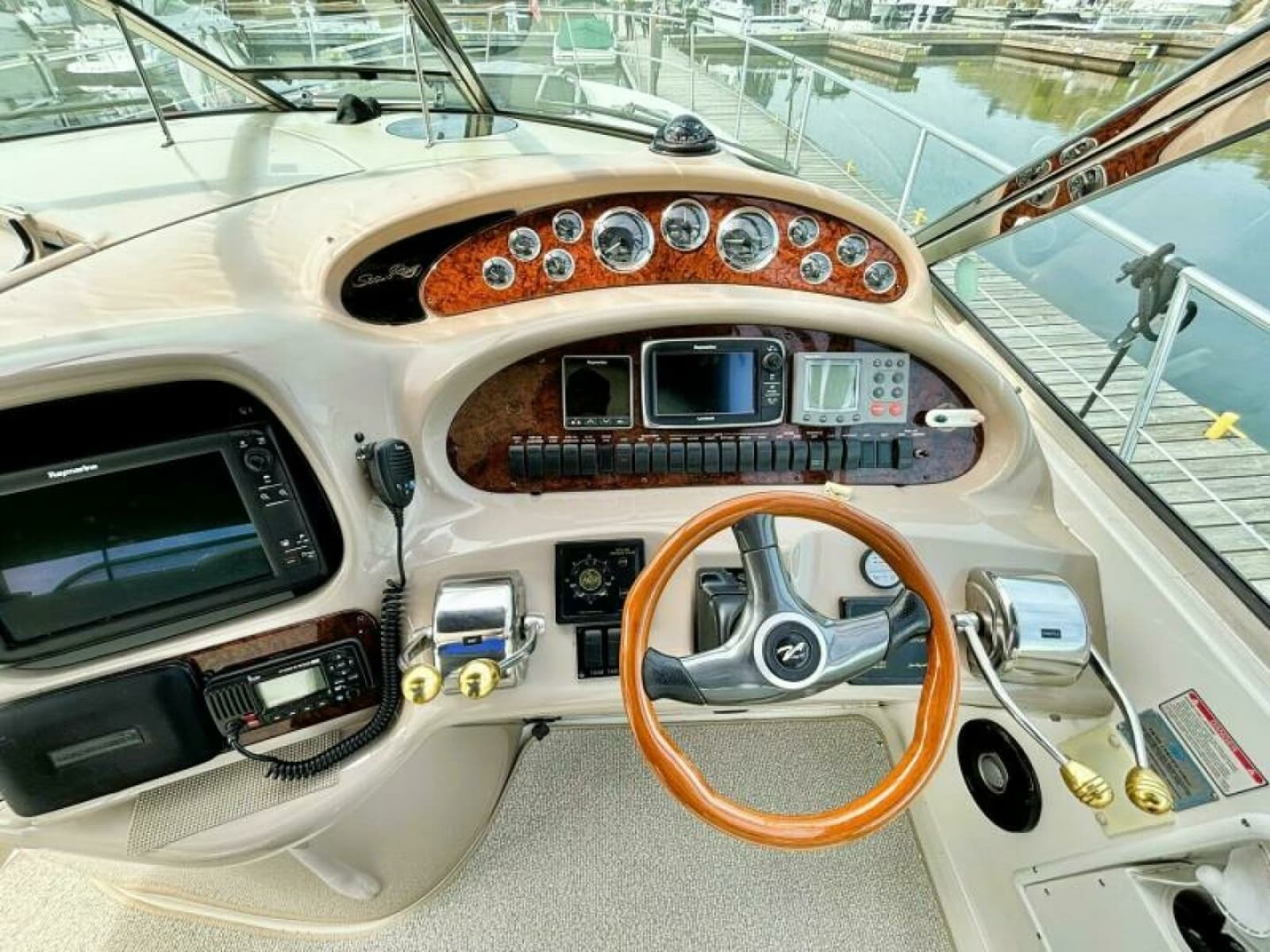 2000 Sea Ray 410 SUNDANCER - Photo 18
