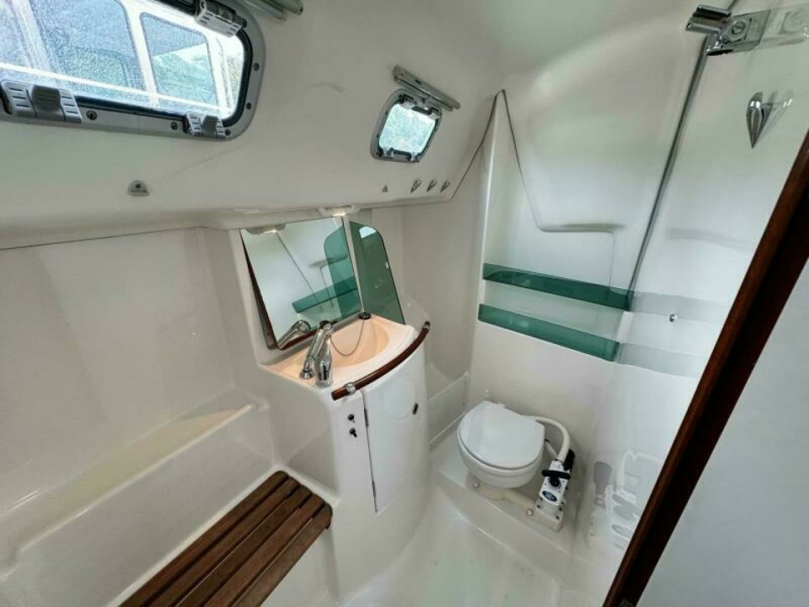 2004 Beneteau 323 - Photo 39