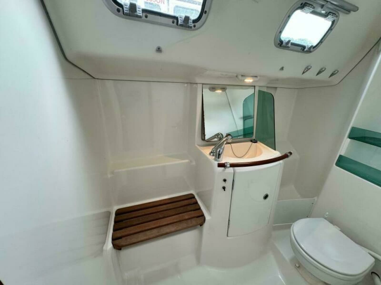 2004 Beneteau 323 - Photo 40