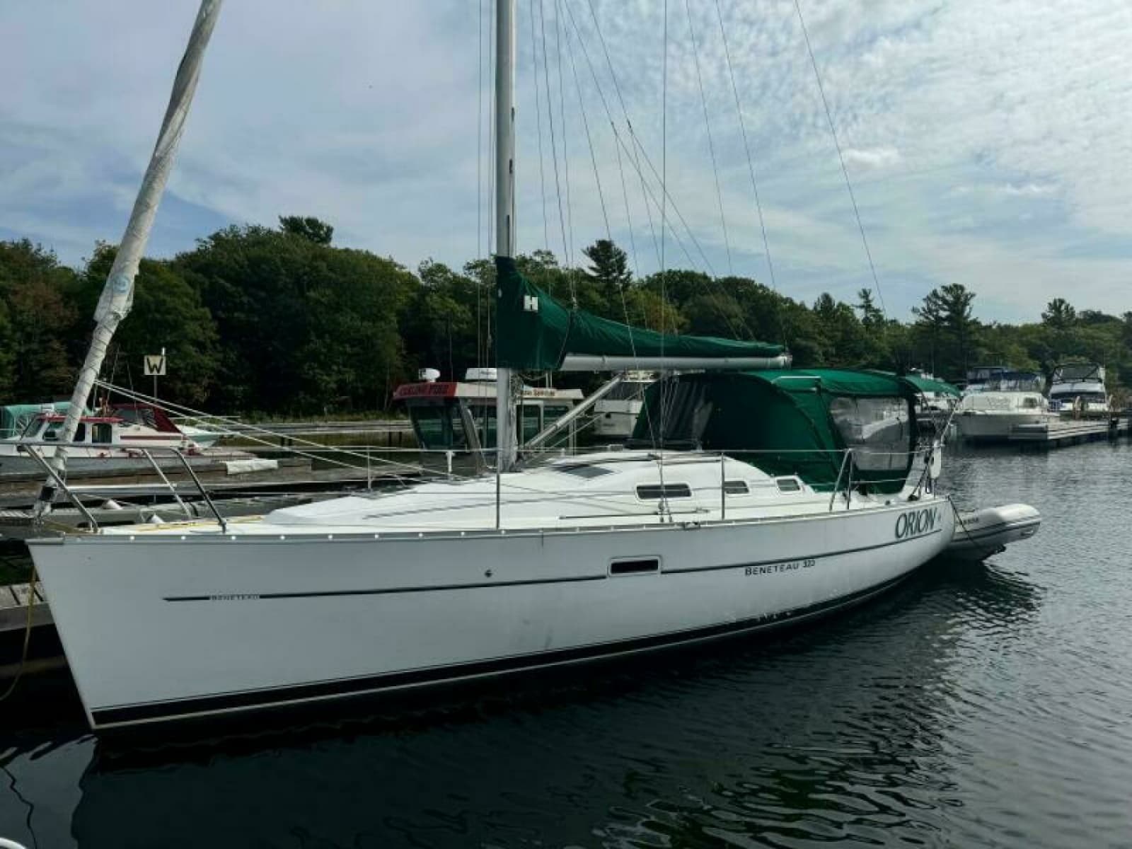 2004 Beneteau 323 - Photo 1