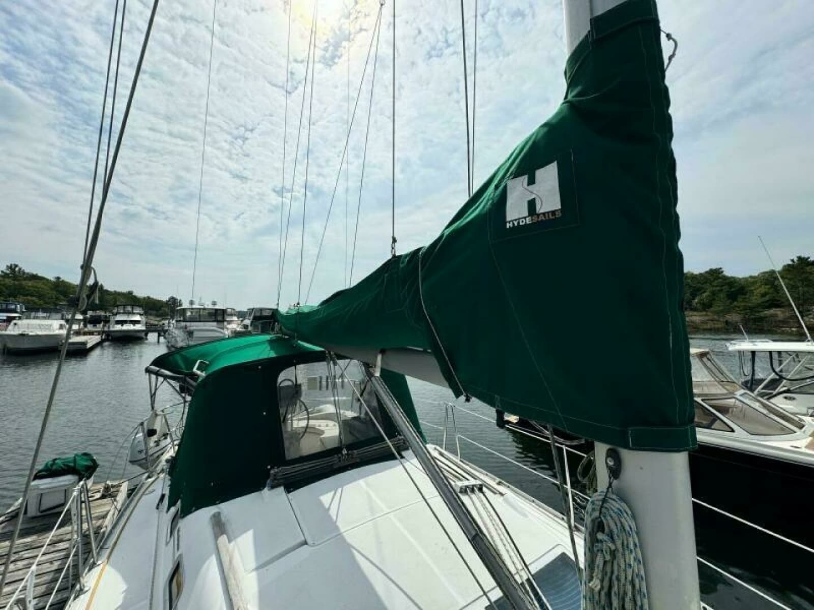2004 Beneteau 323 - Photo 11