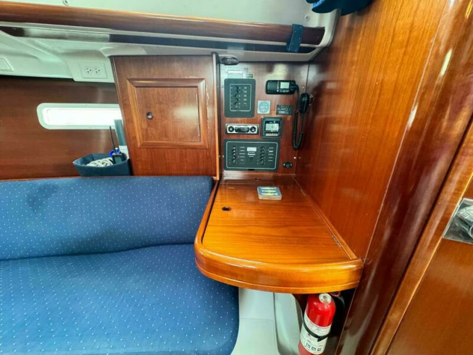 2004 Beneteau 323 - Photo 29