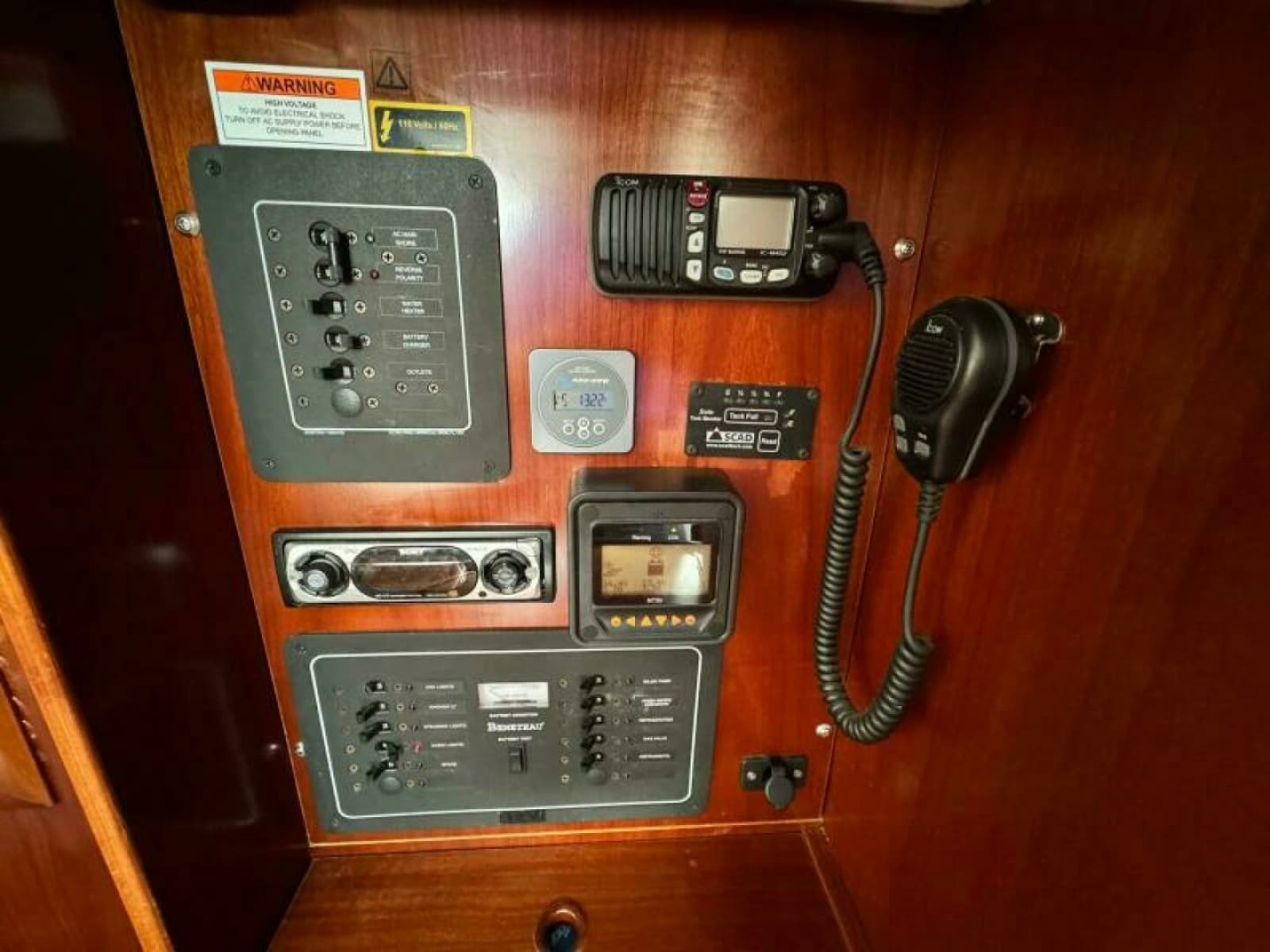2004 Beneteau 323 - Photo 30