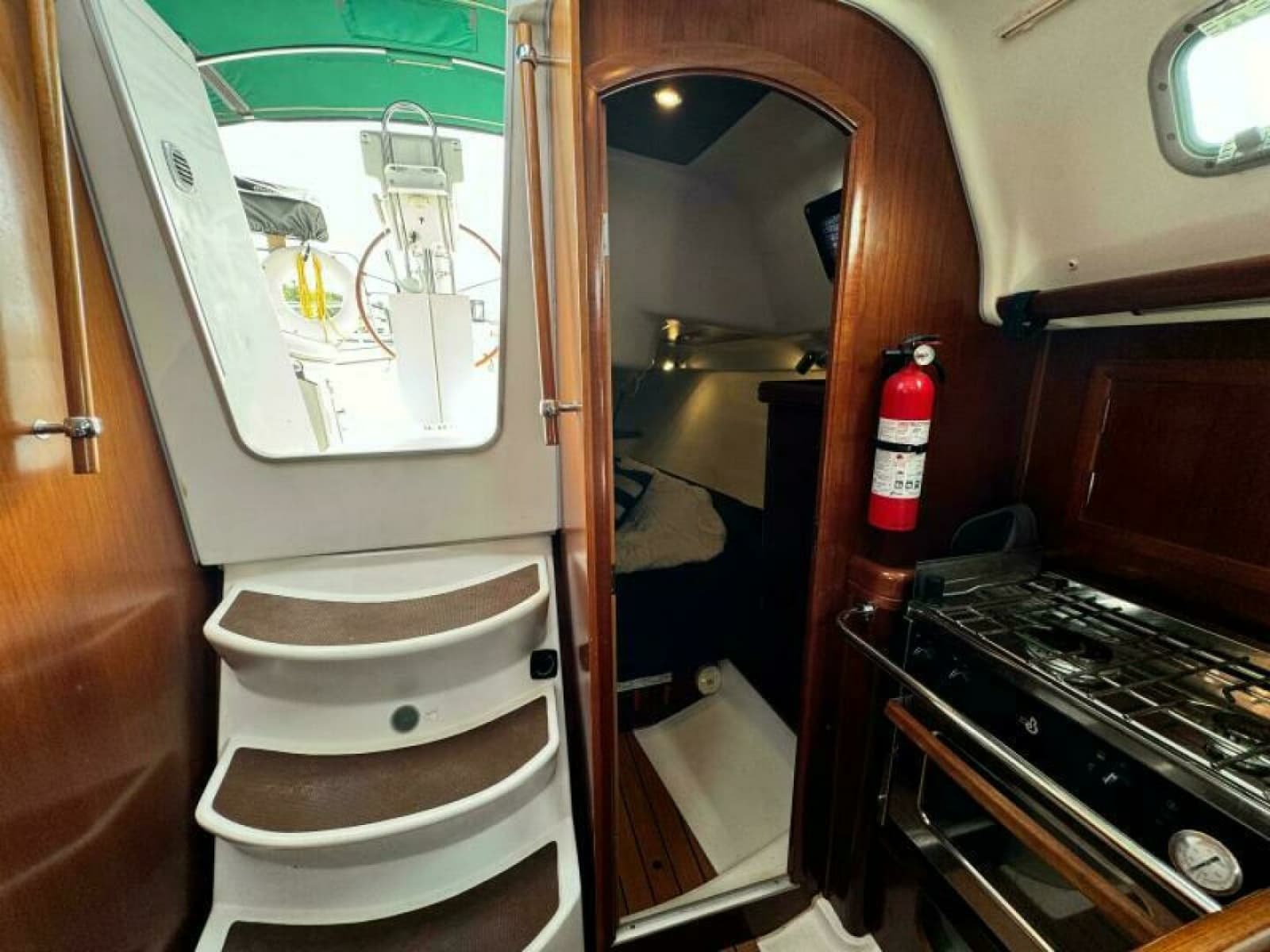 2004 Beneteau 323 - Photo 36