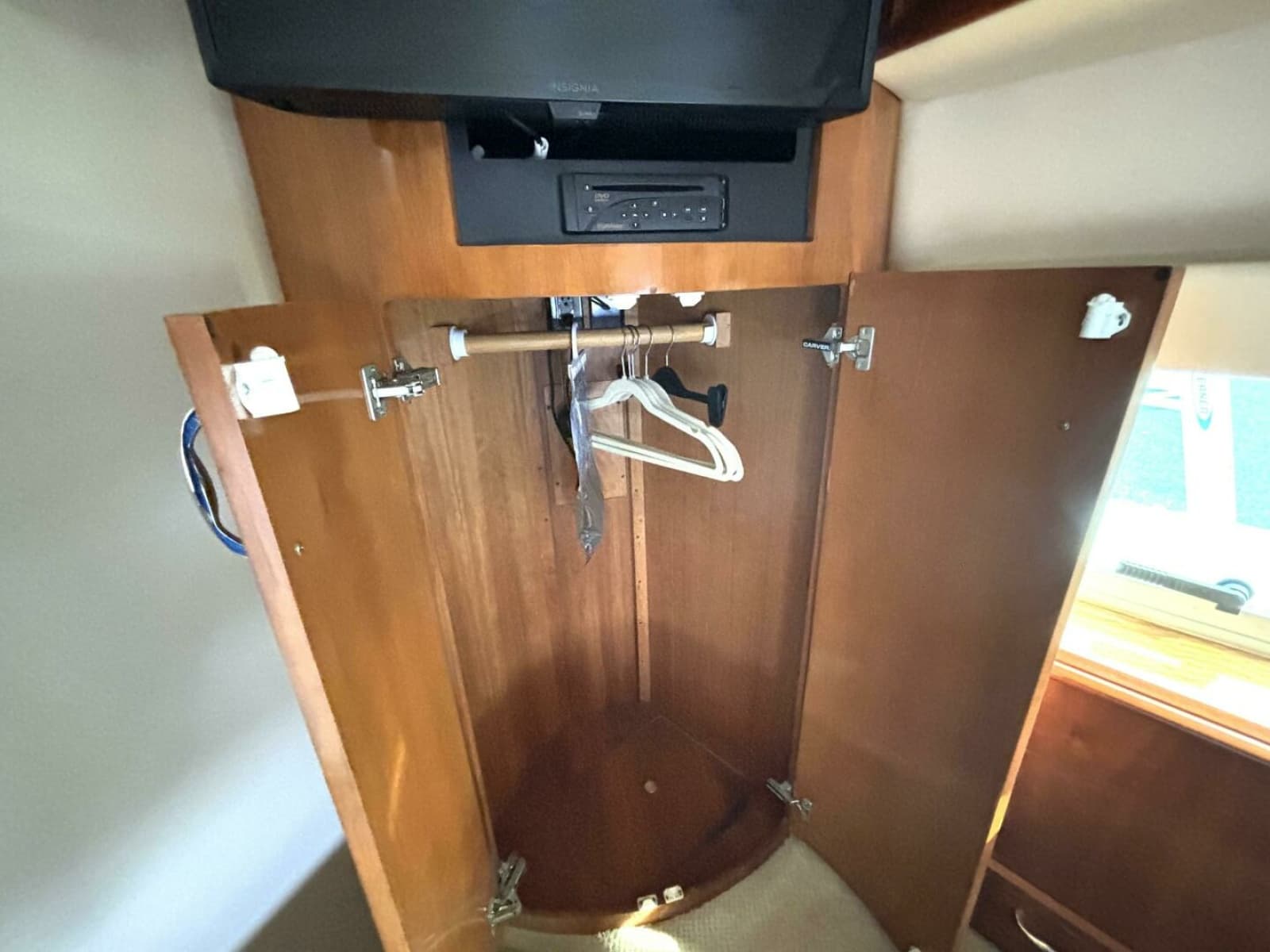2003 Carver 396 Motor Yacht - Photo 47