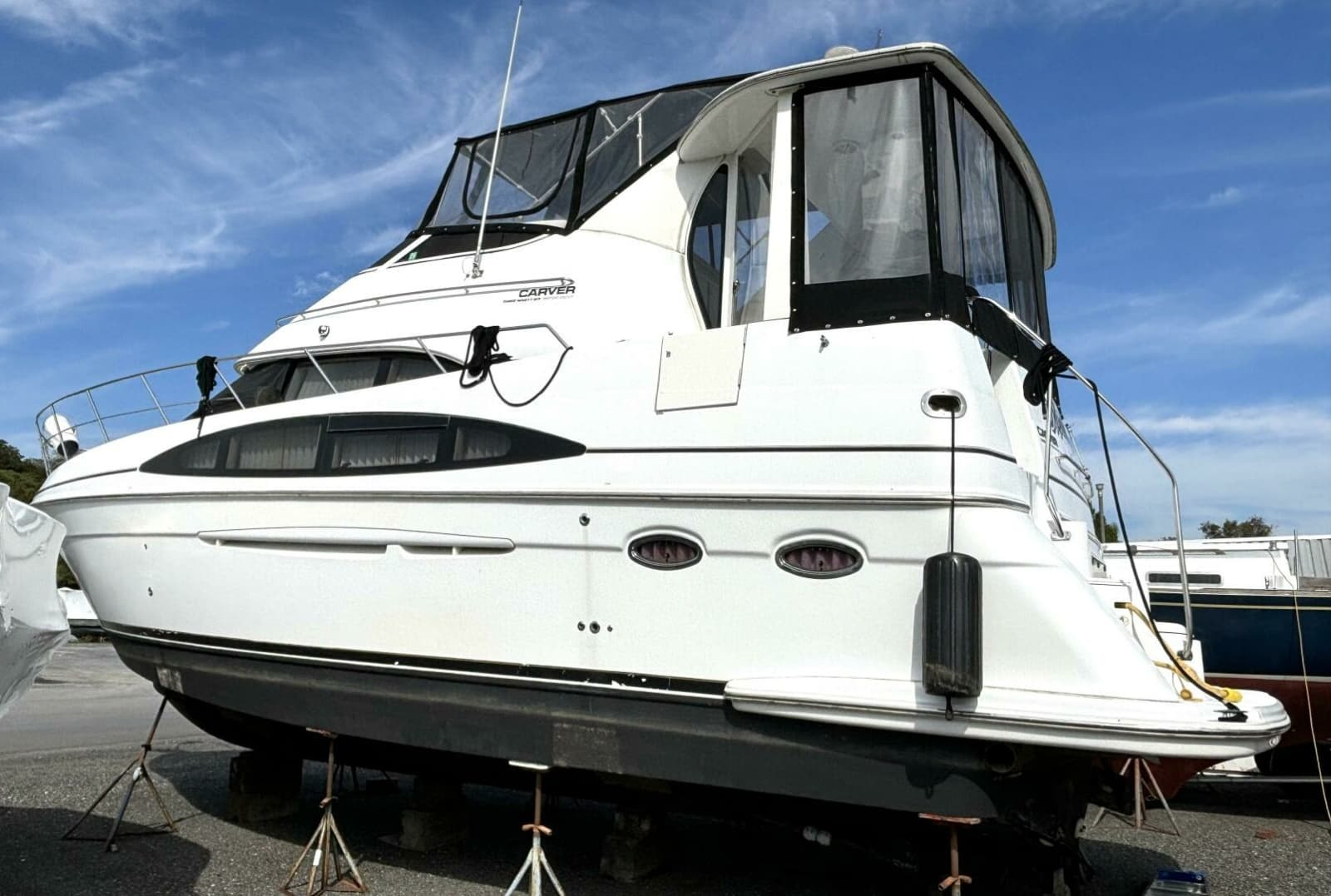 2003 Carver 396 Motor Yacht - Photo 6