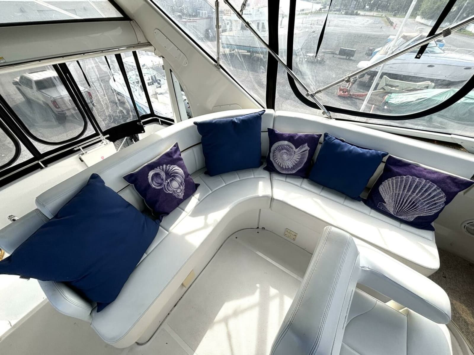 2003 Carver 396 Motor Yacht - Photo 21