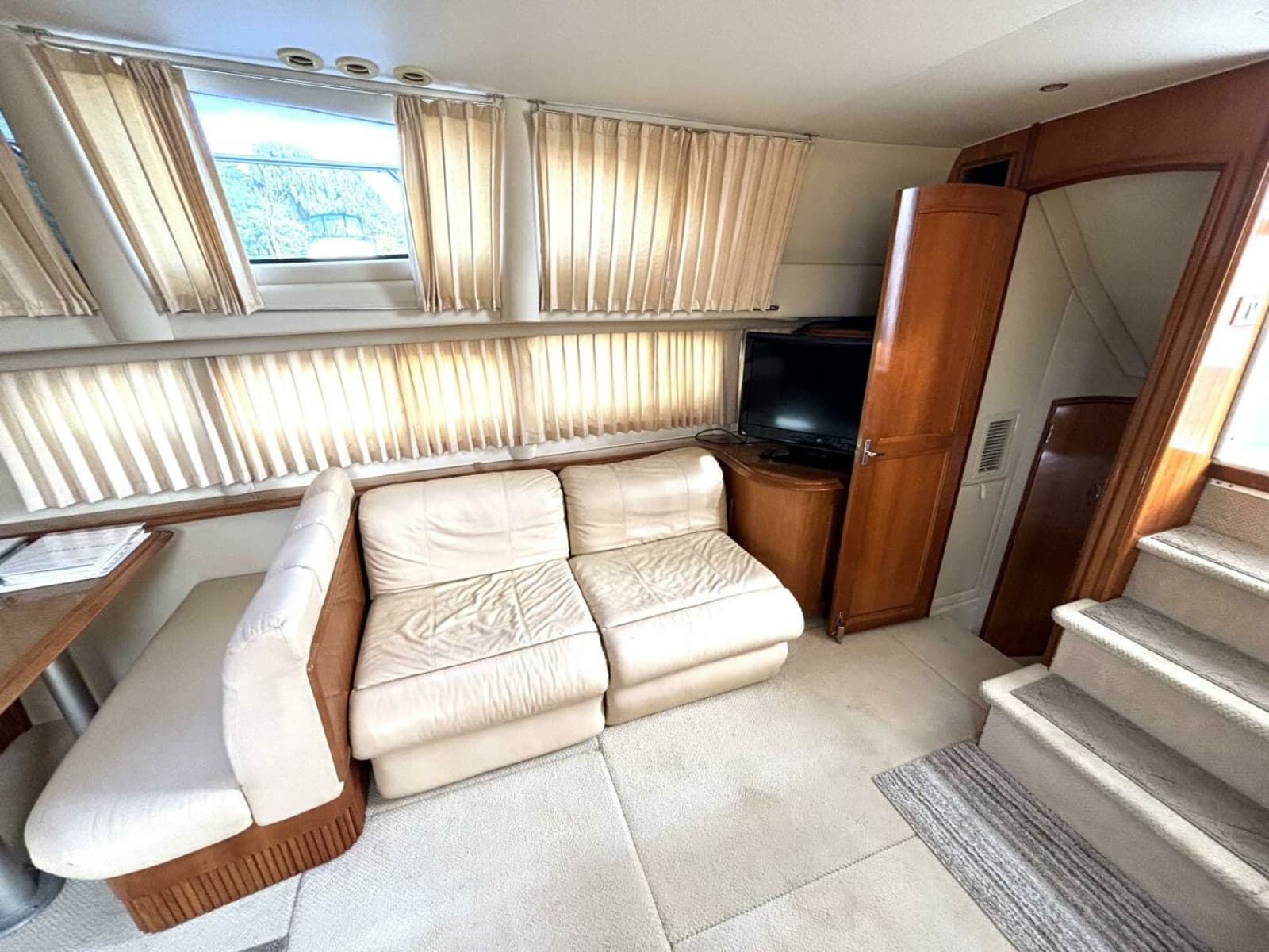 2003 Carver 396 Motor Yacht - Photo 31