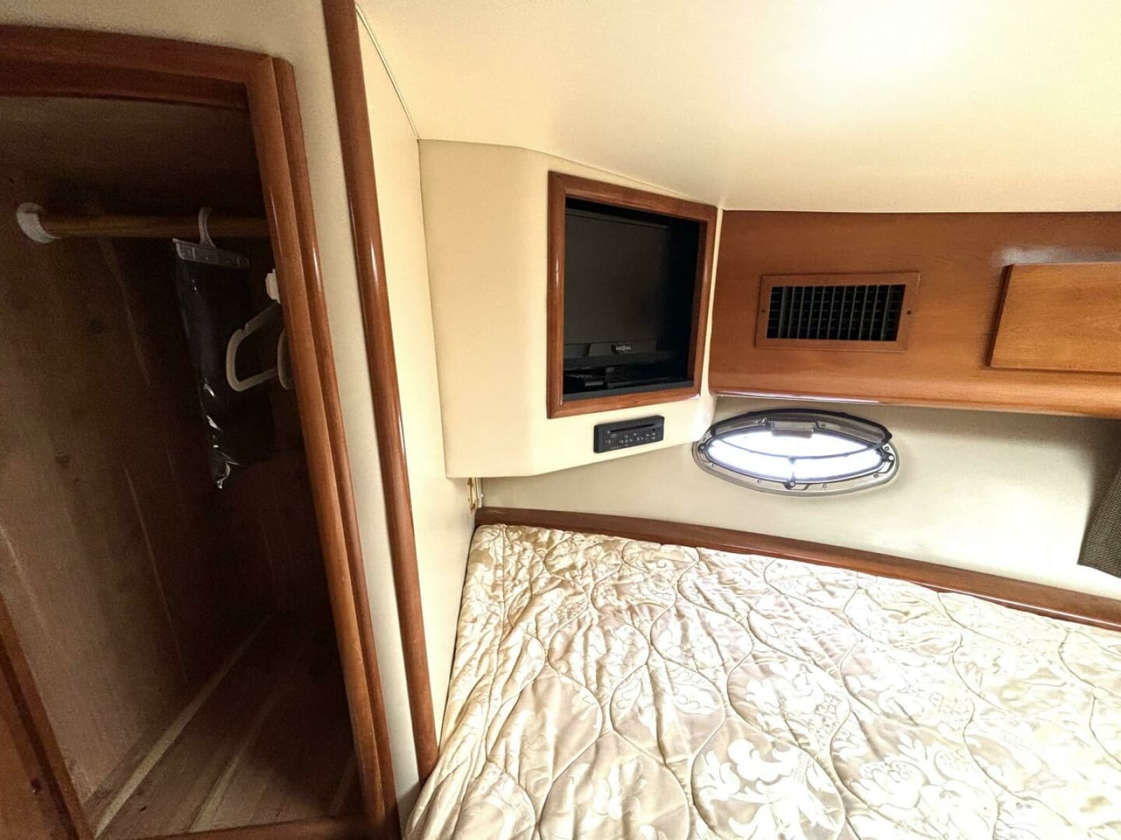 2003 Carver 396 Motor Yacht - Photo 37