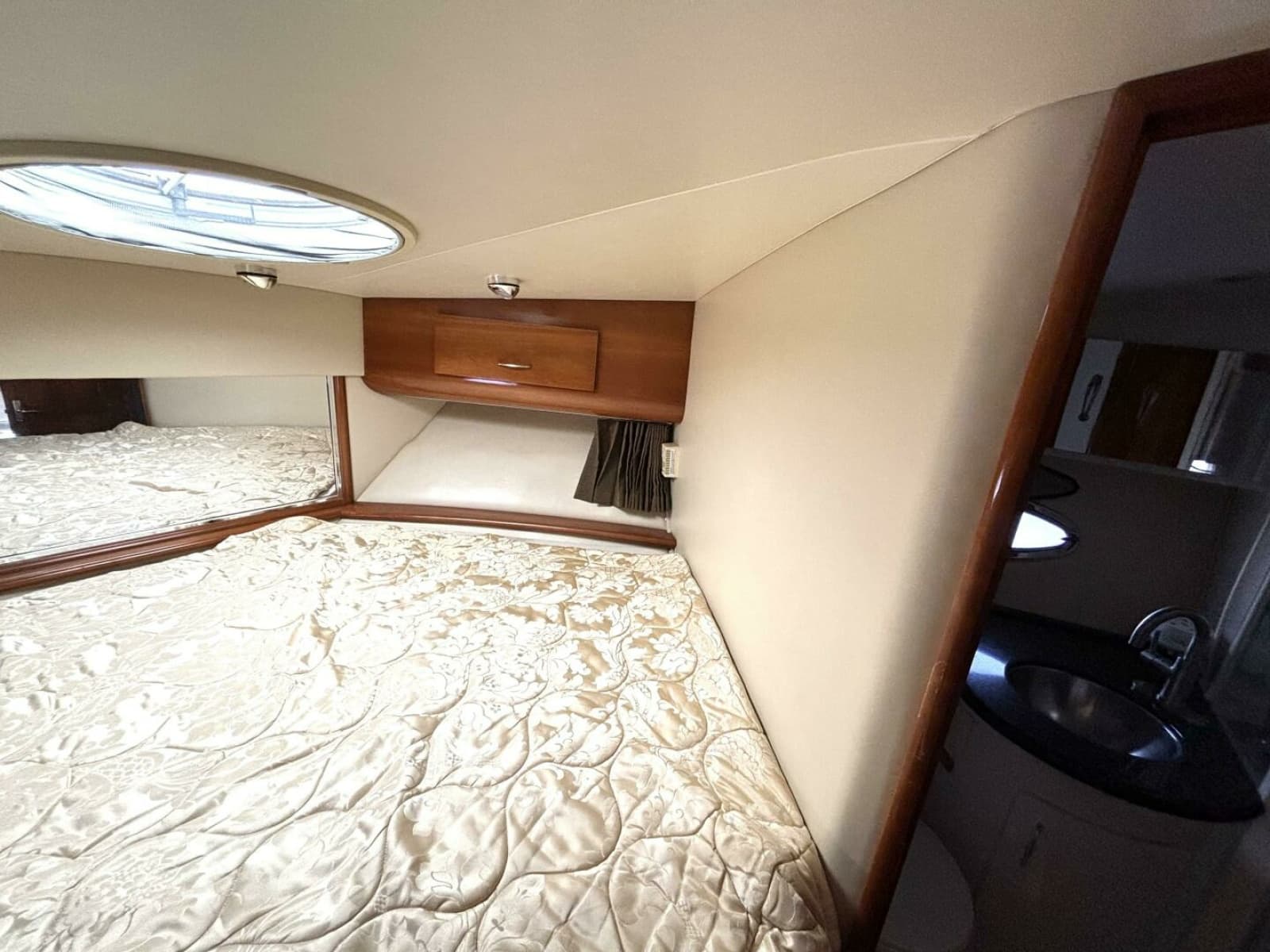 2003 Carver 396 Motor Yacht - Photo 39