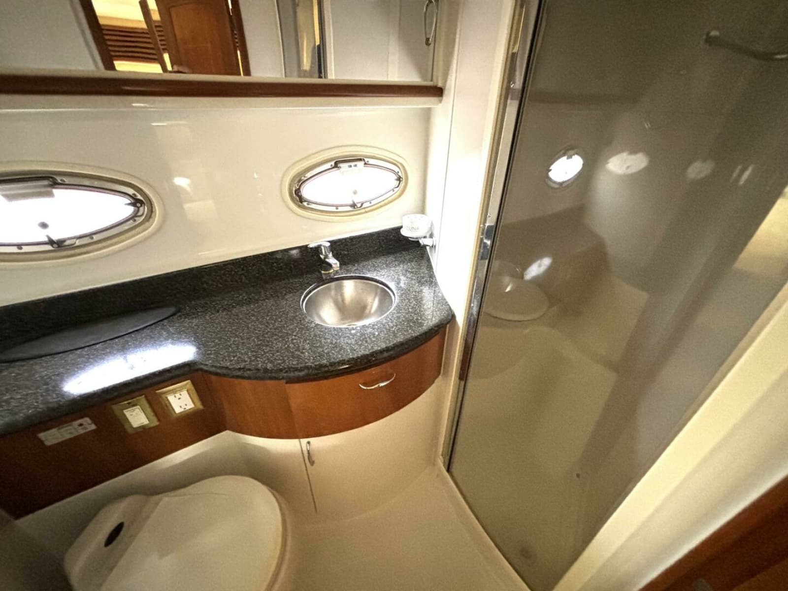 2003 Carver 396 Motor Yacht - Photo 46