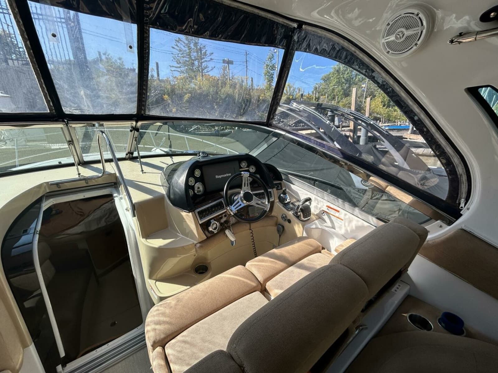 2011 Four Winns V335 - Photo 33