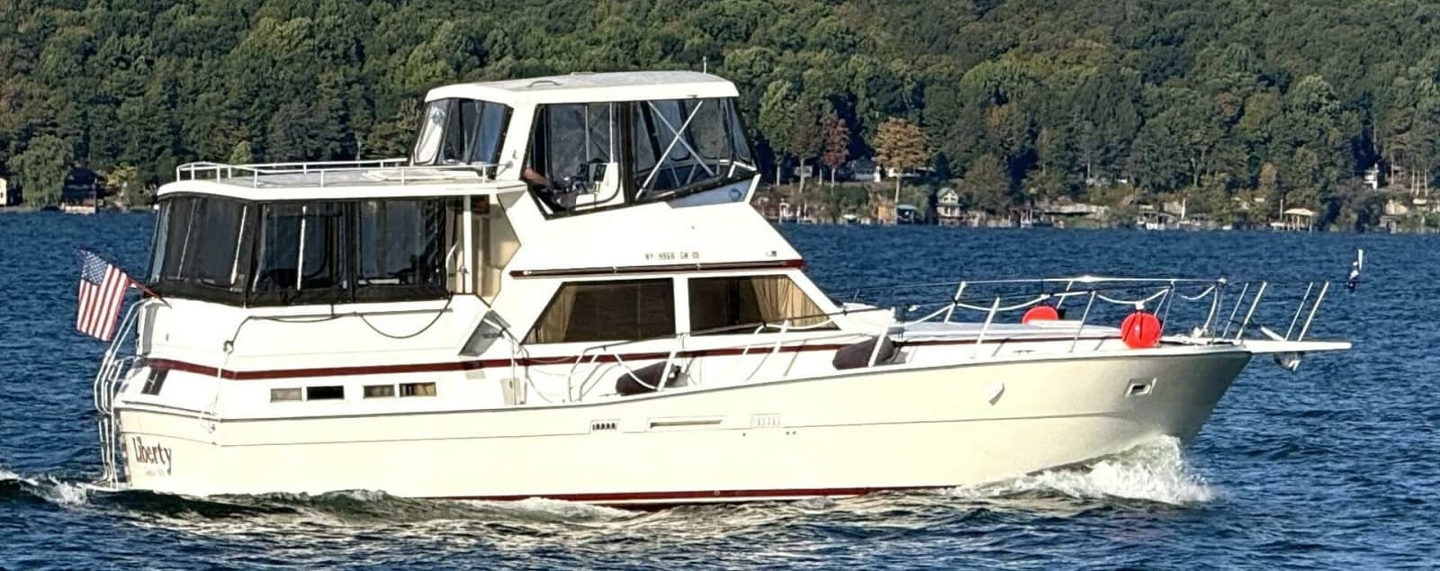 1987 Viking Motor Yacht - Photo 5