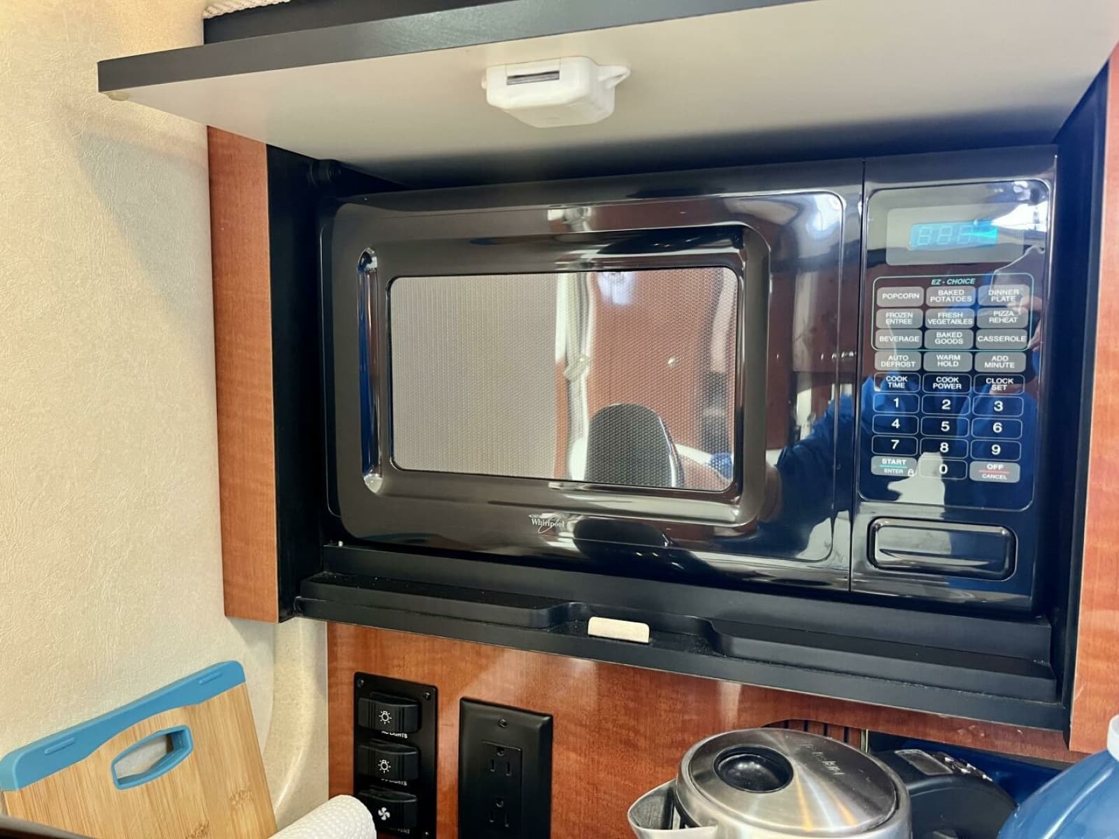 2004 Sea Ray 340 Sundancer - Photo 16